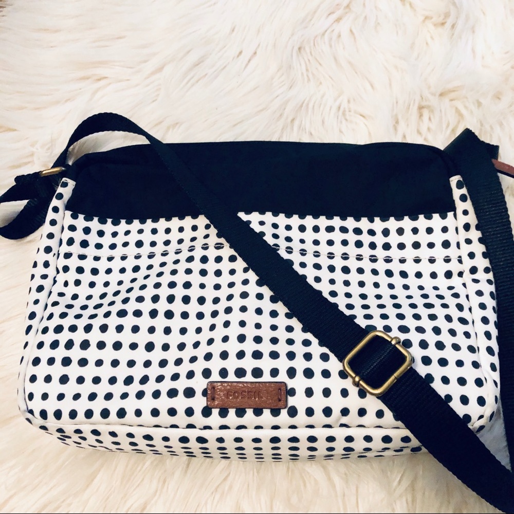 Fossil Crossbody Like New Condition - image 1